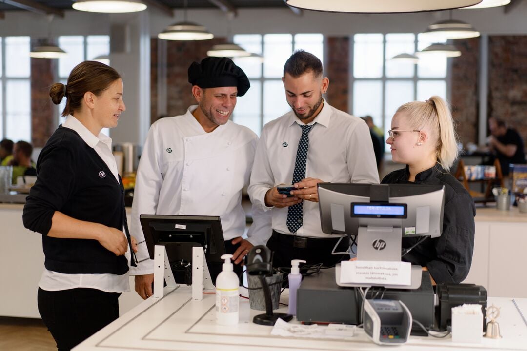 Web_Desktop-FI_2023_Restaurant Ragnar_Cashdesk_01